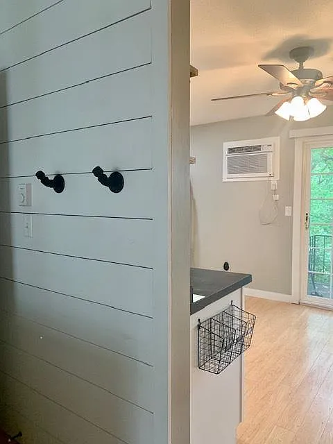215 Elendale Coloma Mi W — Photo 3