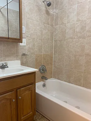 Rented by Nooklyn NYC LLC | media 22