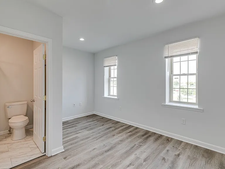 Brand New Luxury Temple Apartments — Photo 31