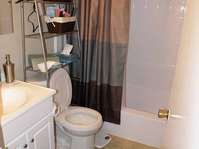 85 Lawrence Rd — Photo 10