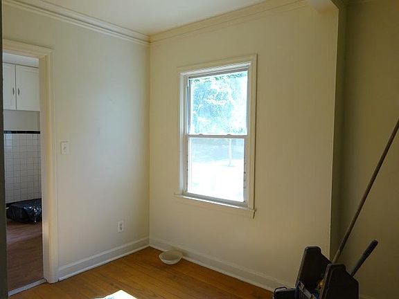 5th image of 6738 S Benton Ave