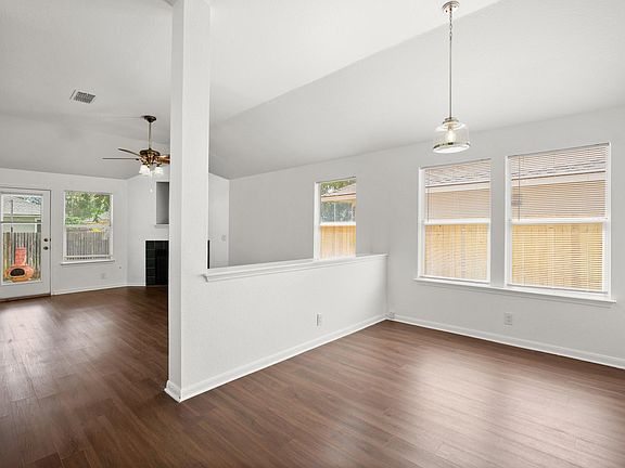 4th image of 14608 Menifee St