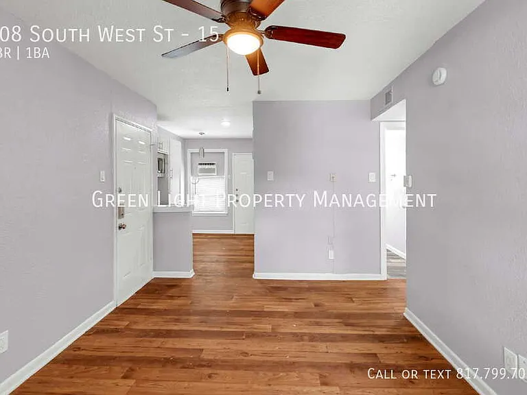 308 S West St #15 — Photo 7