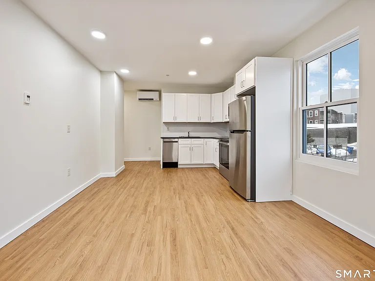 1355 Main St #302 — Photo 10