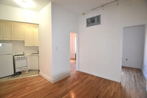 Rented by Citi Habitats | media 18