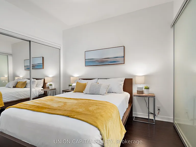 12 York St #501 — Photo 15