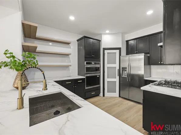 2410 Calumet St #B, Houston, TX 77004