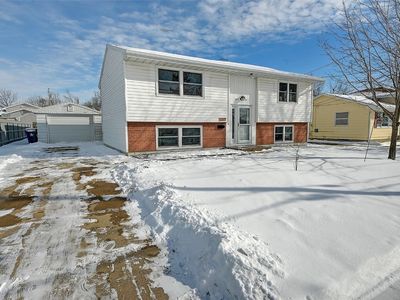 2207 Lauren Dr SW, Cedar Rapids, IA, 52404