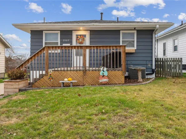 3527 Elm Ave SE, Cedar Rapids, IA 52403