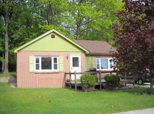 55 Skytop Dr, Bennington, VT 05201