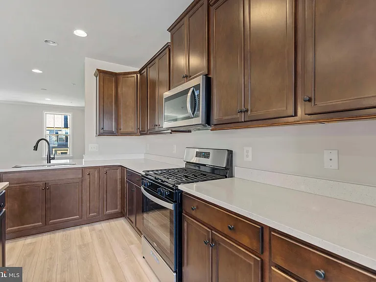 1727 Evansberry Dr — Photo 14