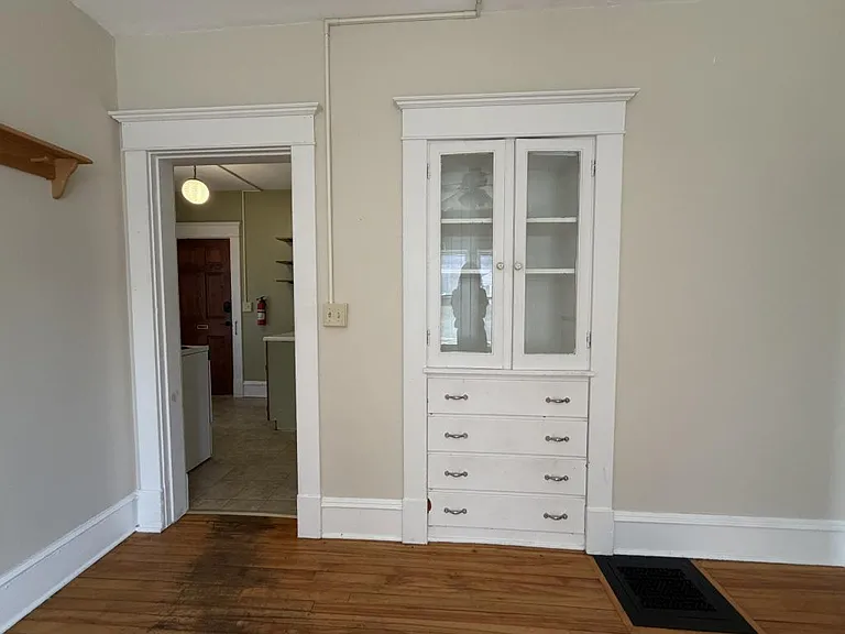 48 Monroe St #1 — Photo 7