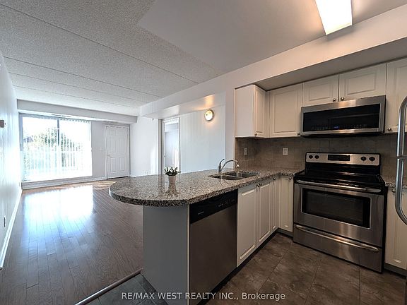 5th image of 65 Via Rosedale #203