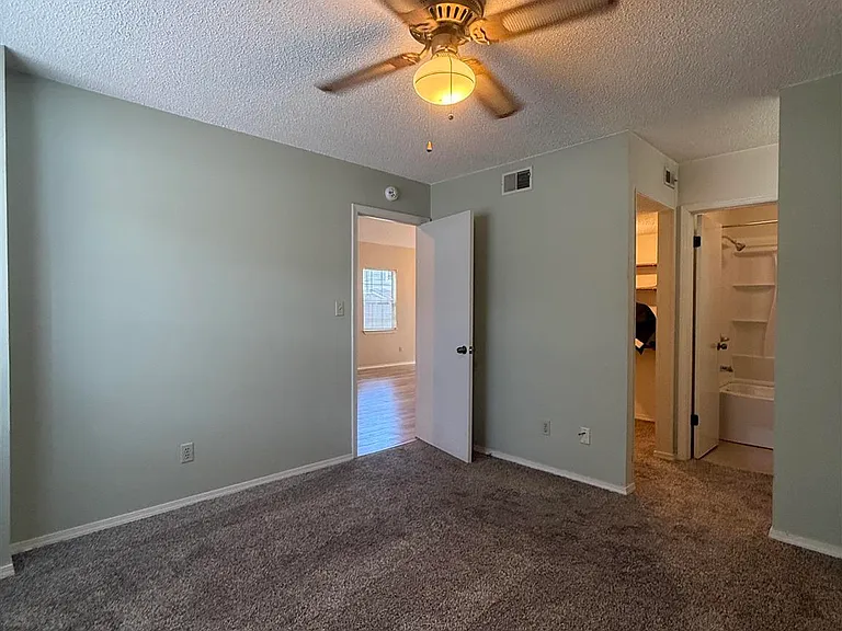 3004 Cedarwood Village Ln — Photo 11