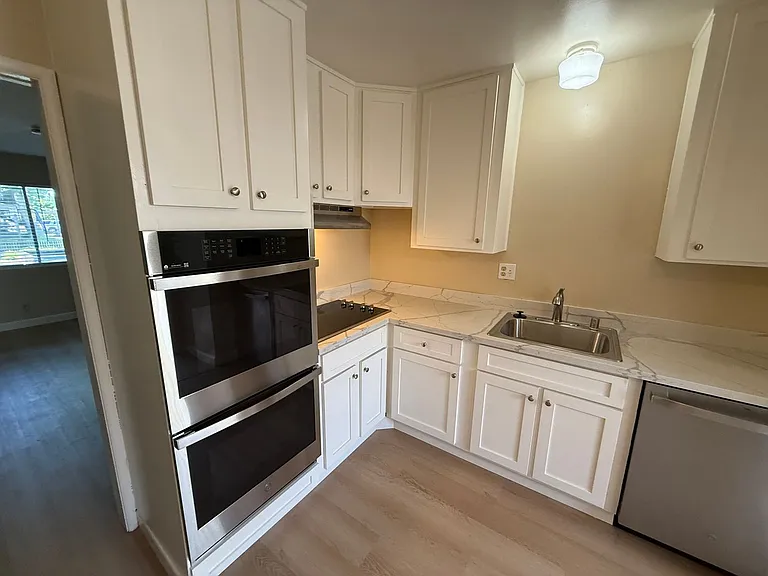 611 Fairview Dr — Photo 8