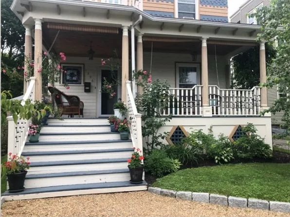 1396 River St, Hyde Park, MA 02136