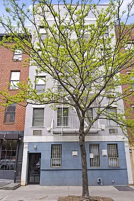 Sold by Compass | media 18