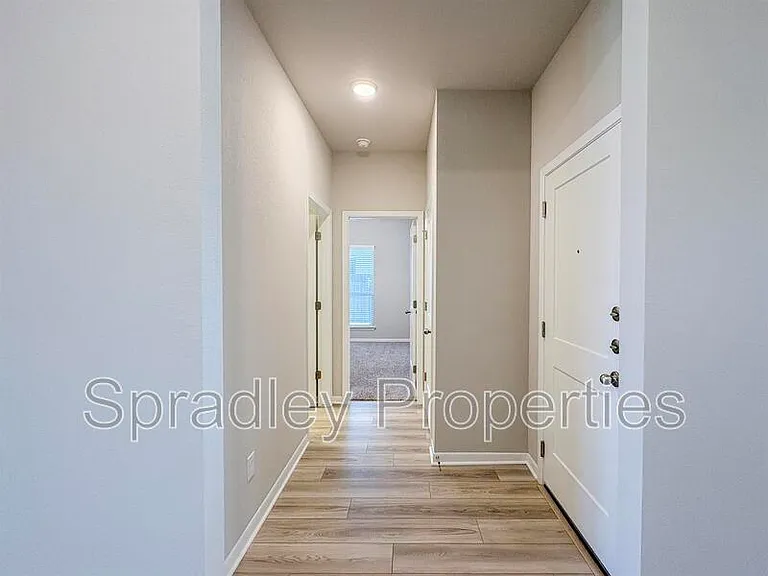 4816 Sparks Ln — Photo 7