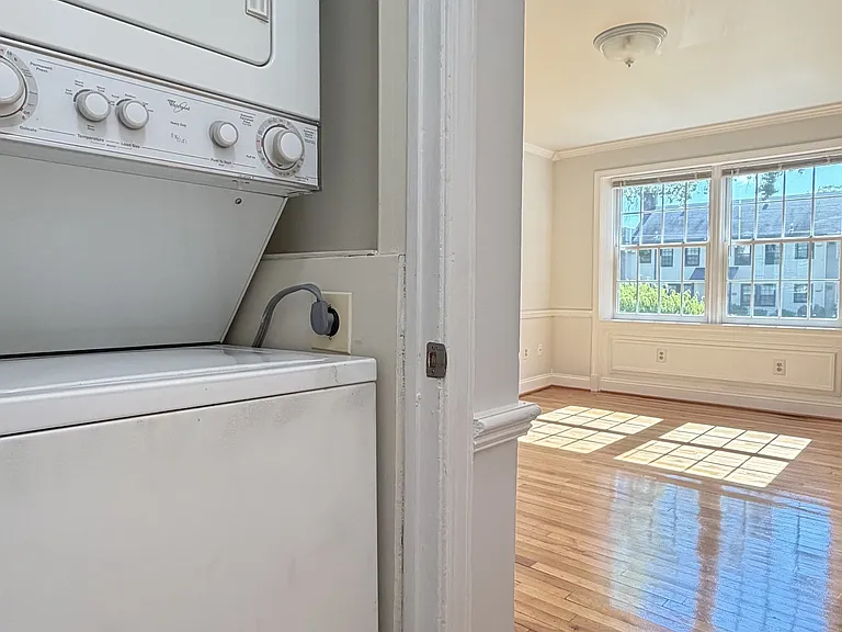 819 S Alfred St #2 — Photo 14