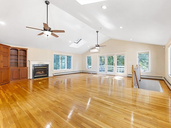 4th image of 48 Taylor St