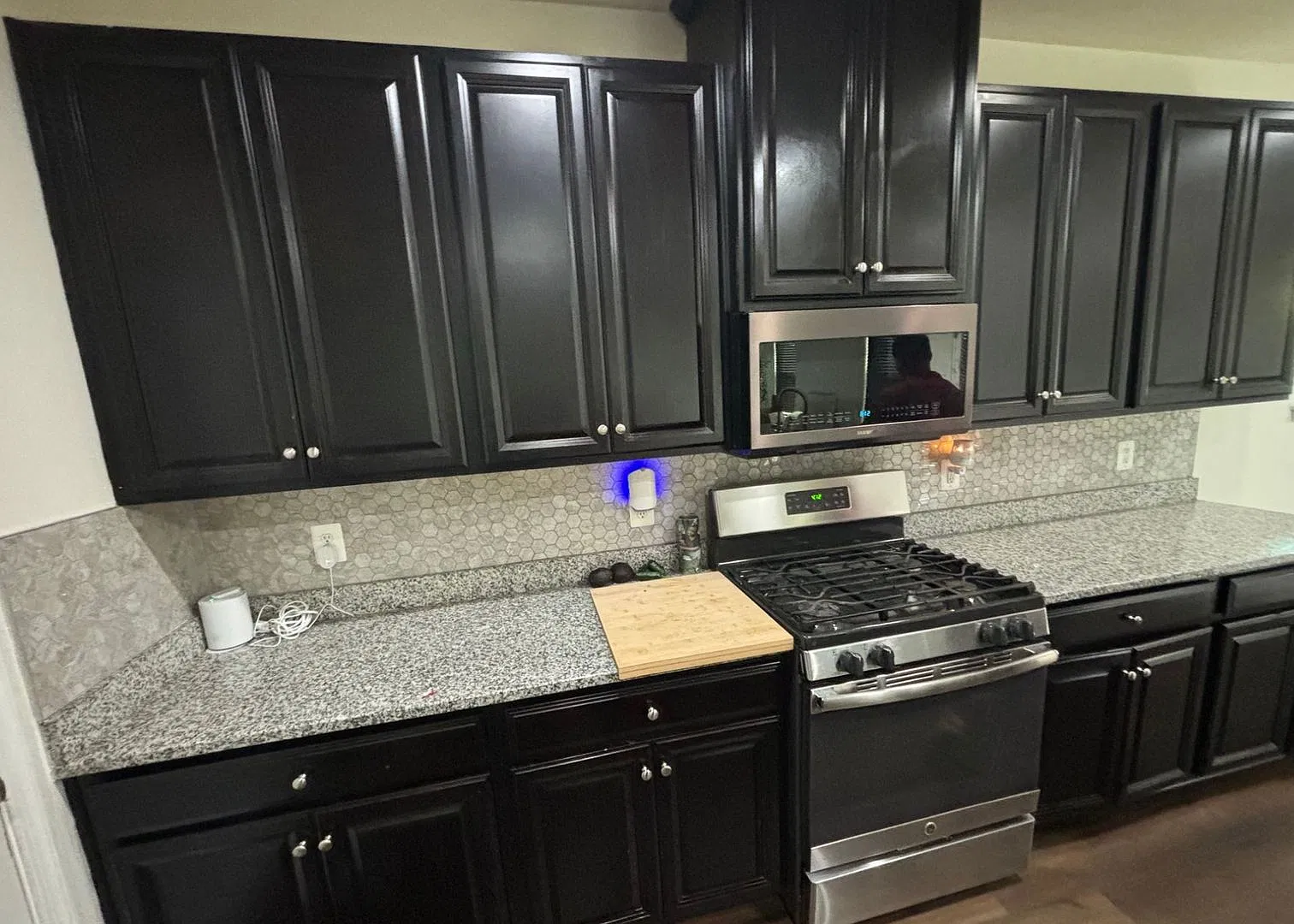 Sf 5 Bed + 4fb Top 2 Levels Only / Bsmt Not Included — Photo 4
