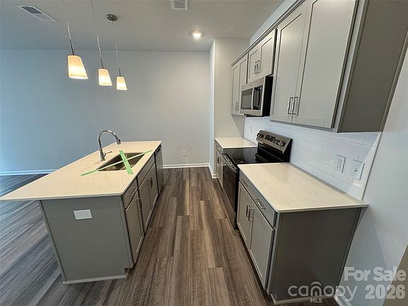 5th image of 4614 Lakeview Rd #2