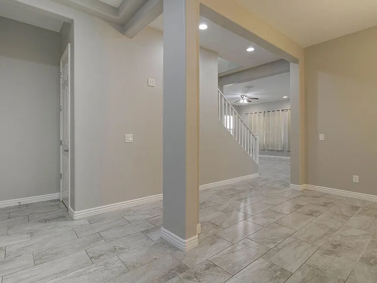 4617 E Walter Way — Photo 7