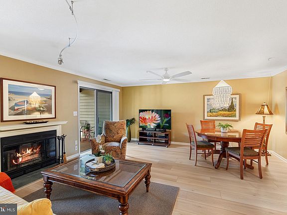 5th image of 20842 East Dr Unit 529