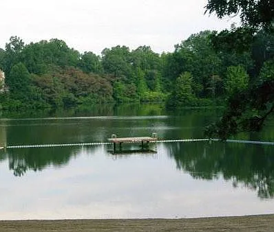 Beach/lake area