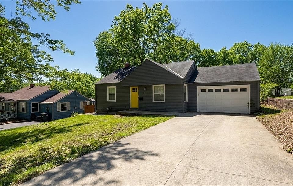 1st image of 3203 NE 56th St