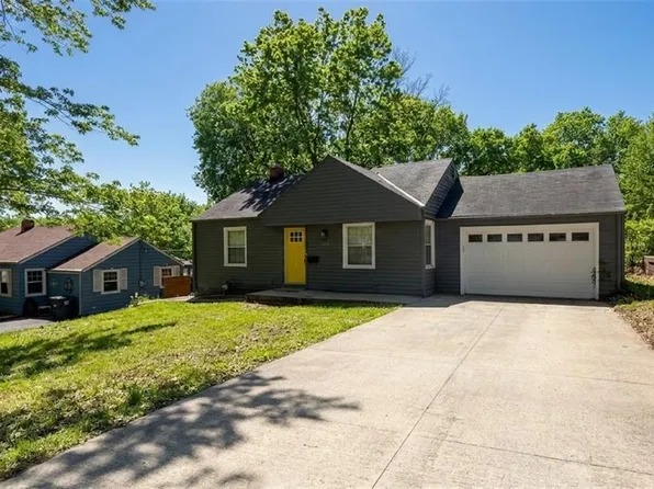 3203 NE 56th St, Kansas City, MO 64119