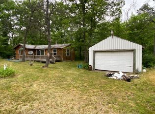 5210 Sherwood Forest Dr, Lewiston, MI 49756