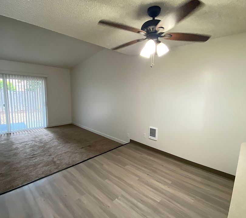 1st image of 392 Whitesell Ct NE #374W