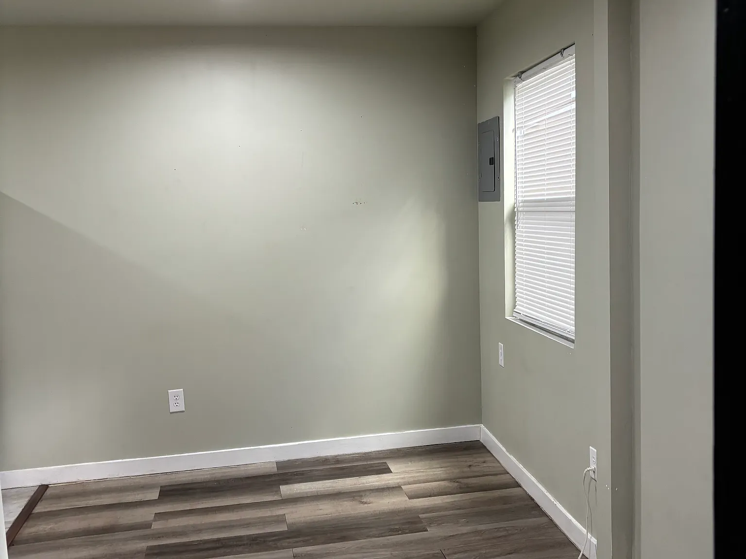 1 bed, 500 sqft, $990 — Photo 4