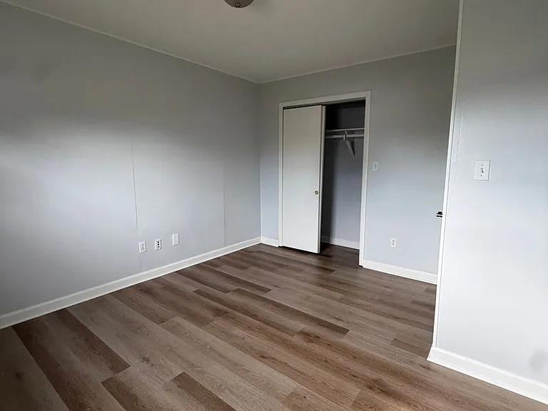 1740 Bonham Rd — Photo 10
