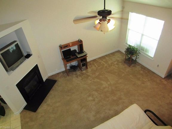 4th image of 1361 Fort Place Ct