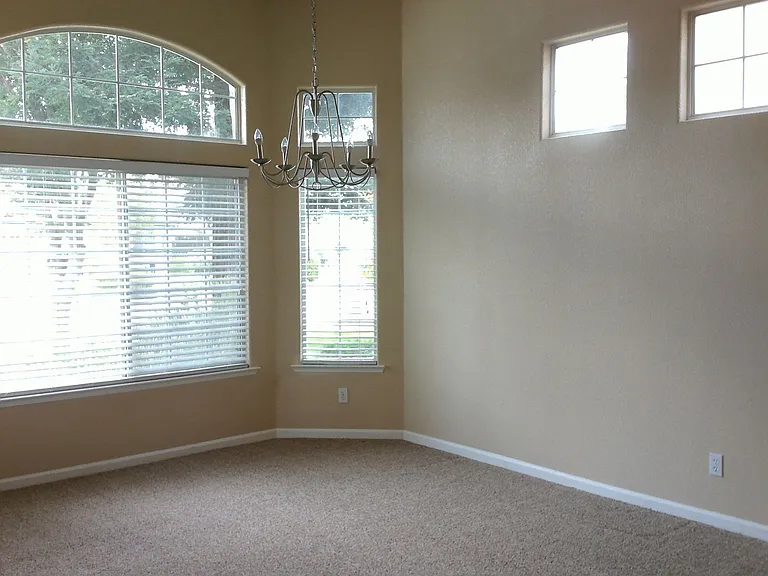 1720 E Granada Ave — Photo 9