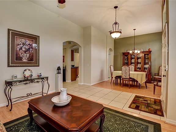 5th image of 614 Red Mulberry Dr