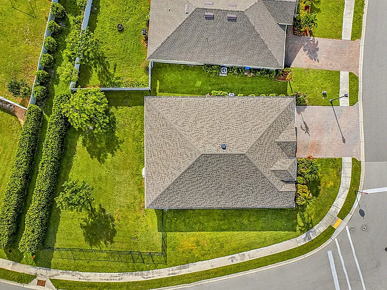 3391 Acapulco Cir — Photo 33