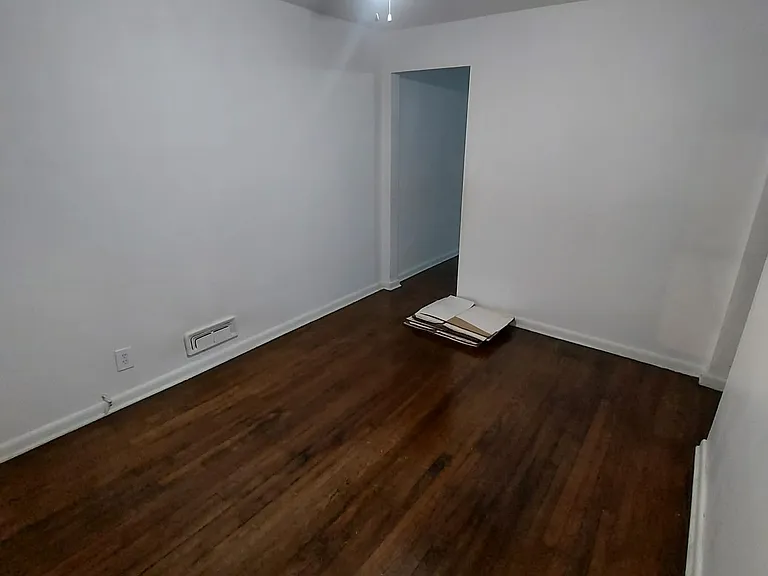 462 Liberty Ave — Photo 3