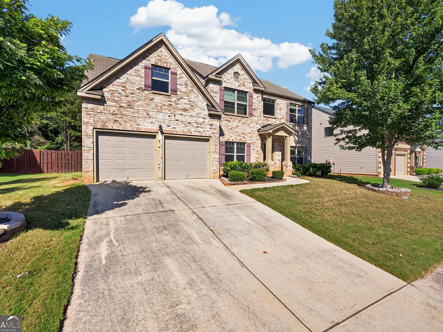 5 bed, 3.0 bath, 2840 sqft, $3,100 — Photo 3