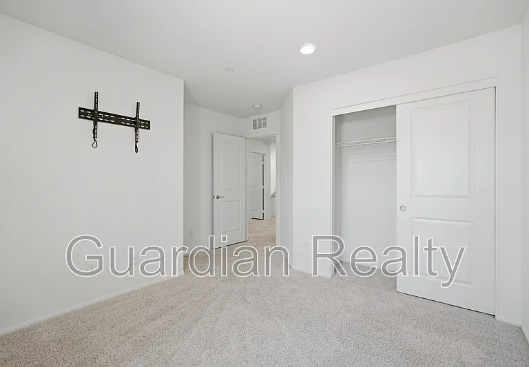 2879 Cabrillo Terrace St — Photo 20