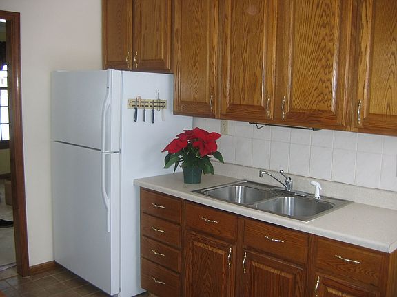 Alternate kitchen view