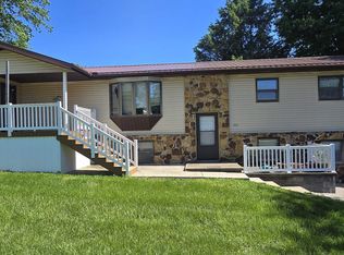 340 E Spring St, Bloomfield, IN 47424