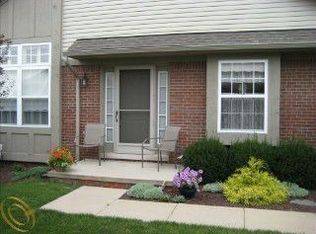 25380 Tara Ln, Brownstown Township, MI 48134
