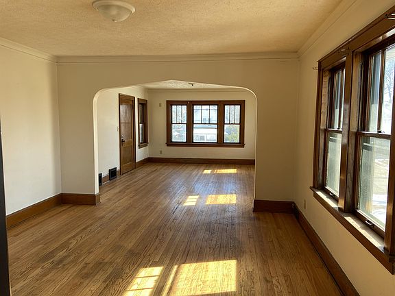 5th image of 2307 10th St #2