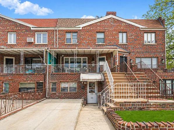 2211 East 1st Street image 1 of 31