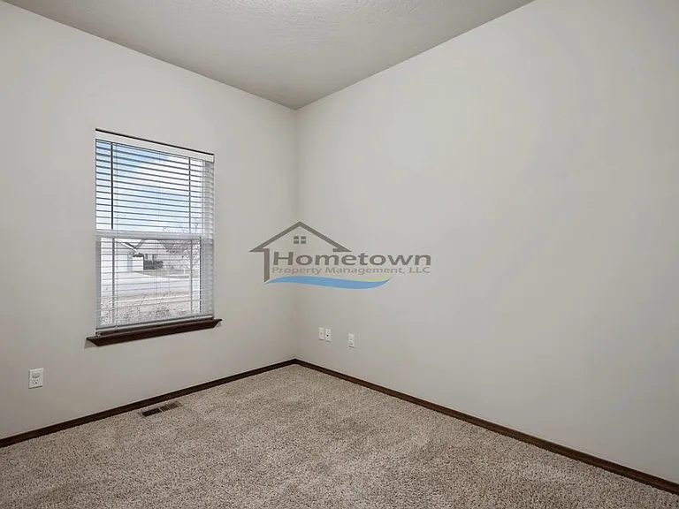 7346 N Carrington Ln — Photo 21