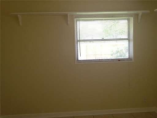 5th image of 4427 Leila Ave