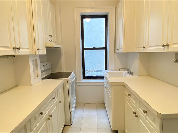 2nd image of 191 Claremont Ave